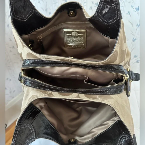 Coach Tan and Brown Signature Shoulder Bag - Picture 11 of 16